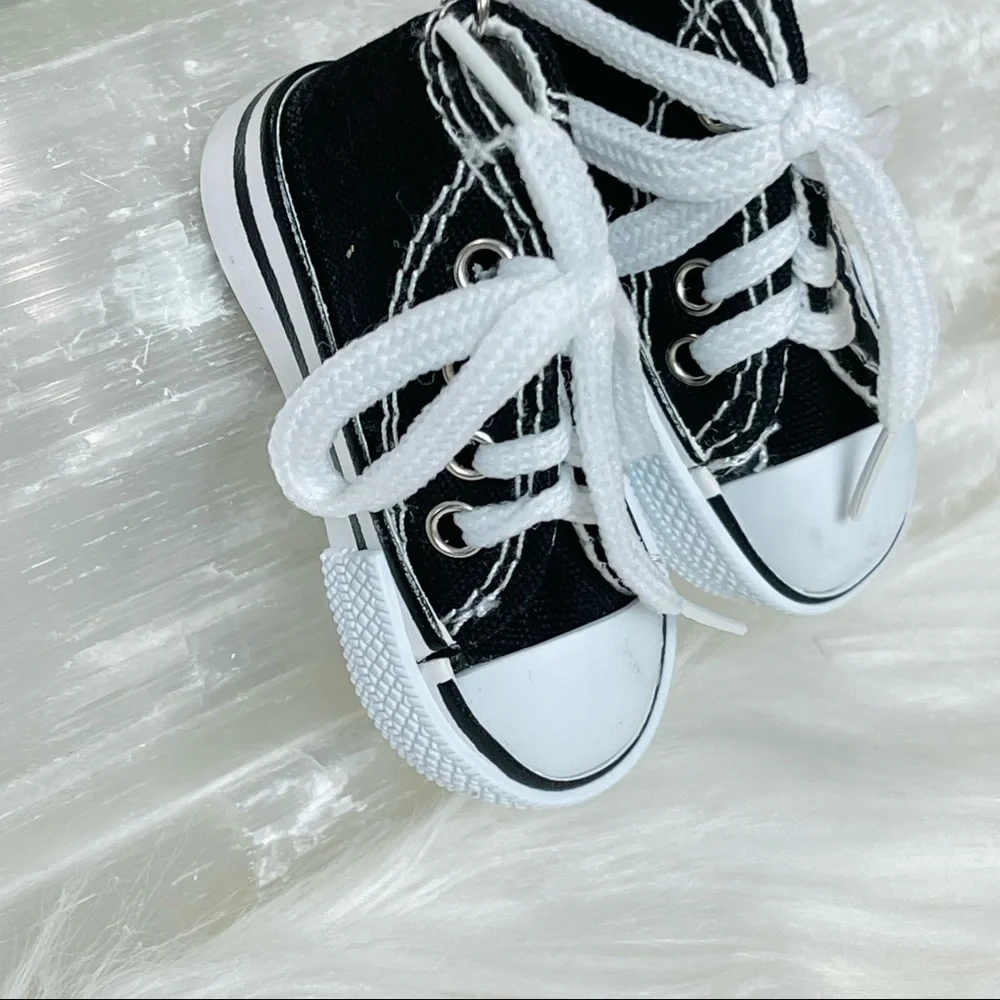 MINI SNEAKER KEYRINGS set of 2 BLACK Athletic running shoes Athlete Trainers set